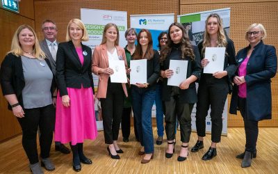 Zertifikate für Teilnehmerinnen am HTL Mentoring Projekt